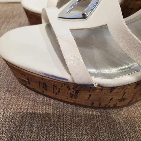 Montego bay club white leather shoes in good condition . - Picture 3 of 6
